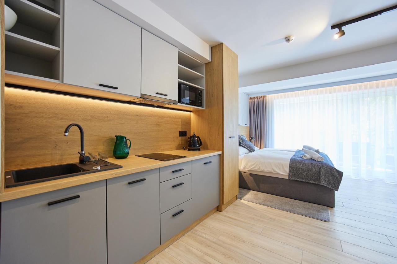 Everest Apartamenty ชเจอร์ค ภายนอก รูปภาพ